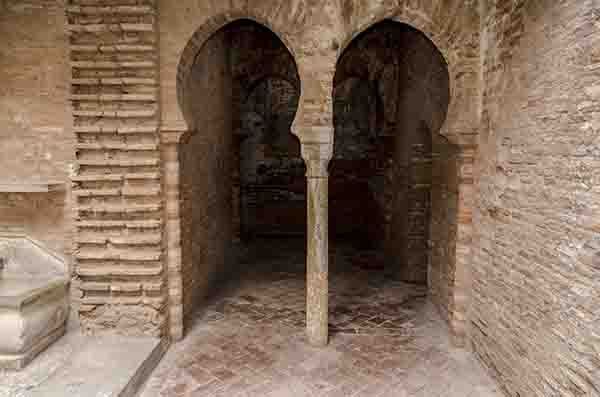 Granada 092 - La Alhambra - baños del Polinario.jpg